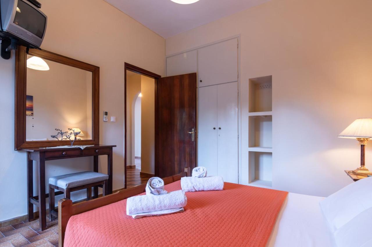 Balis Apartments ปาเลโอกัสไตรซา ภายนอก รูปภาพ